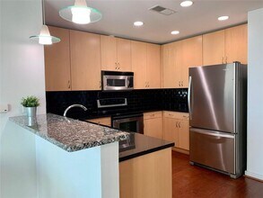 860 Peachtree St NE in Atlanta, GA - Building Photo - Building Photo