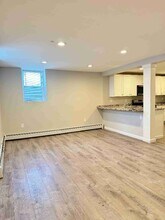 1124 Newport Ave in Pawtucket, RI - Building Photo - Building Photo