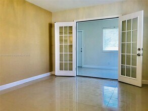 1949 Funston St in Hollywood, FL - Building Photo - Building Photo