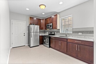 1711 N Mayfield Ave in Chicago, IL - Building Photo - Building Photo
