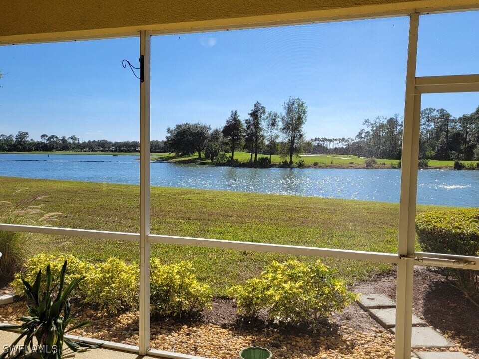 10710 Ravenna Way in Ft. Myers, FL - Building Photo
