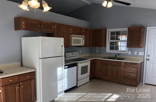 1020 Ashford St in Charlotte, NC - Building Photo - Building Photo