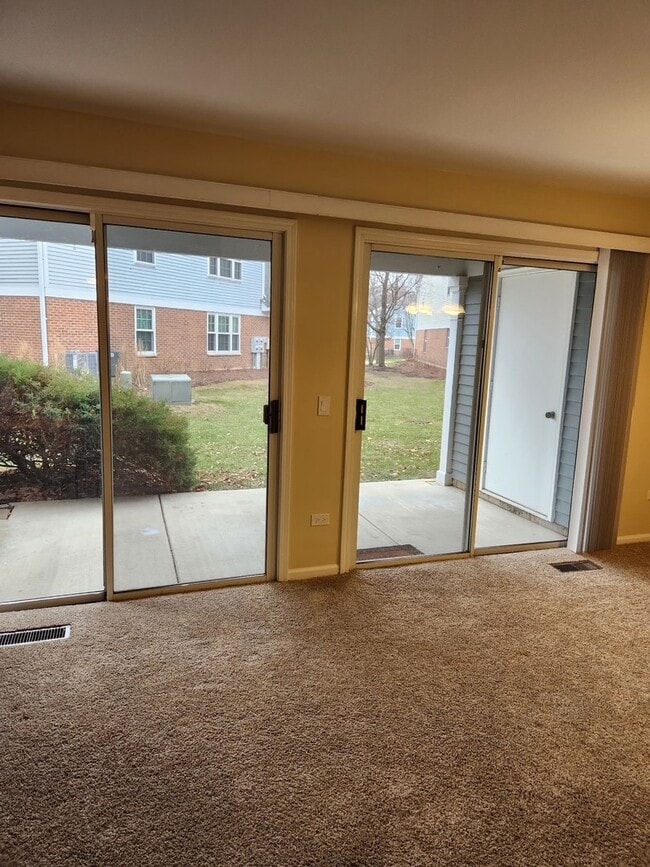 1403 Plum Ct in Mount Prospect, IL - Building Photo - Building Photo