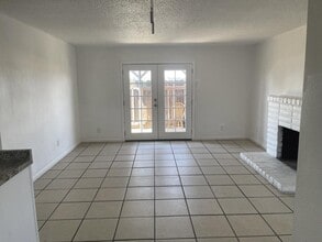 4440 E Dakota Ave in Fresno, CA - Building Photo - Building Photo