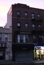 32-41 Steinway St in Long Island City, NY - Foto de edificio - Building Photo