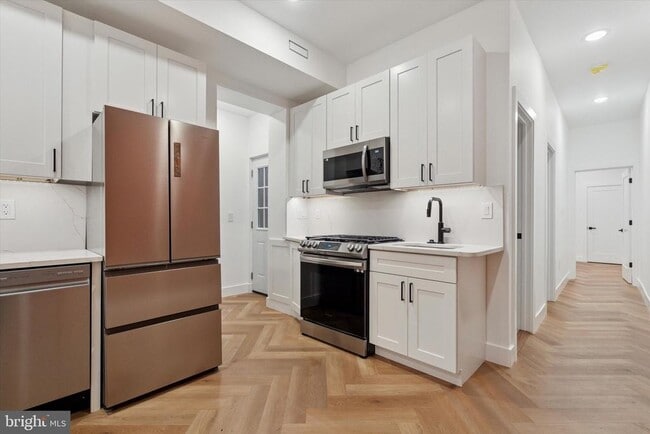property at 1438 Tasker St