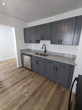 1327 E 359th St in Eastlake, OH - Building Photo - Building Photo