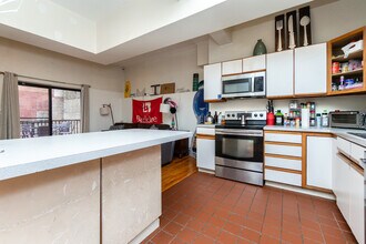 448 Park Dr, Unit 4 in Boston, MA - Building Photo - Building Photo