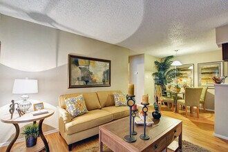 2015 Cedar Bend Dr, Unit 0329 in Austin, TX - Building Photo - Building Photo