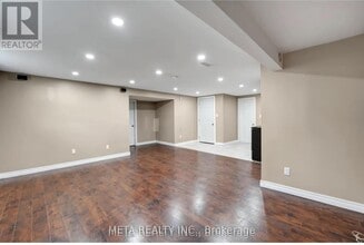 149 Riverside Dr N in Oshawa, ON - Building Photo - Building Photo