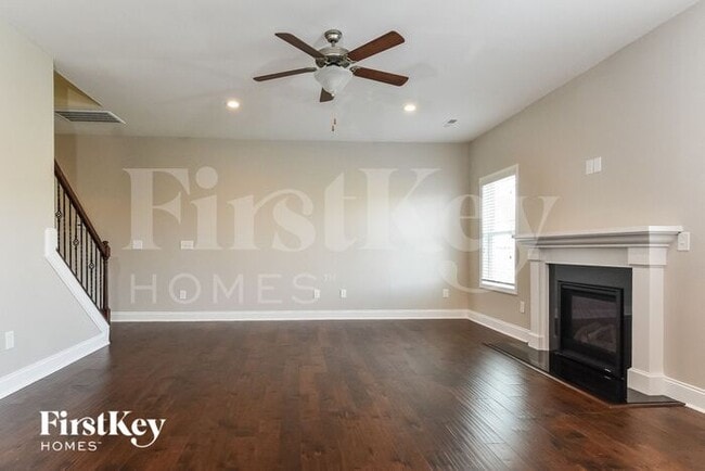 743 Breeders Cup Dr in Whitsett, NC - Building Photo - Building Photo