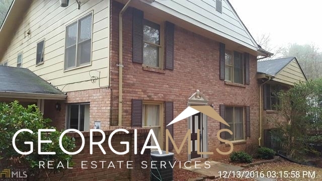 79 Flint River Rd in Riverdale, GA - Foto de edificio