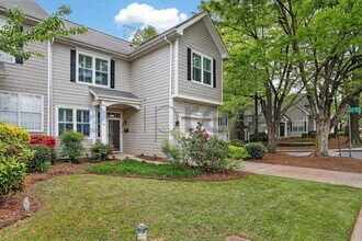 484 Fraser St SE in Atlanta, GA - Building Photo - Building Photo