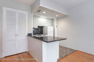 21 Leroy Pl in Red Bank, NJ - Building Photo - Building Photo