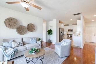 100 School House Ln in Geyserville, CA - Building Photo - Building Photo