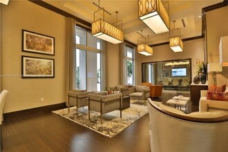 2000 Salzedo St in Coral Gables, FL - Building Photo - Building Photo