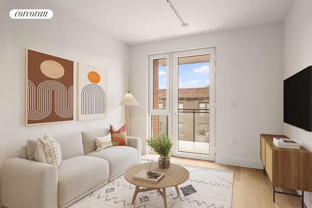 585 Argyle Rd in Brooklyn, NY - Building Photo