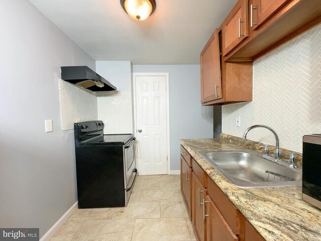 property at 6905 Cipriano Woods Ct