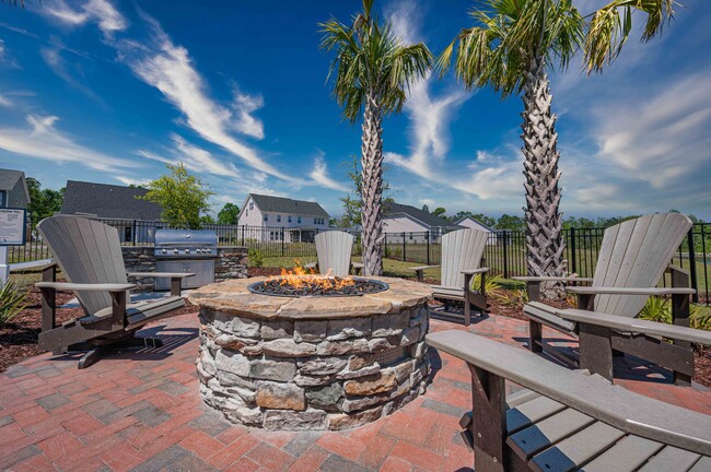 Hawthorne at the Bend in Hampstead, NC - Foto de edificio - Building Photo