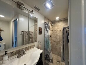 833 Felspar St in San Diego, CA - Building Photo - Building Photo
