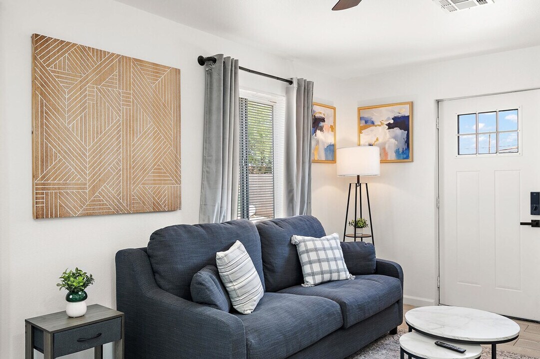 5233 N 23rd Ave, Unit SI ID1244339P in Phoenix, AZ - Foto de edificio