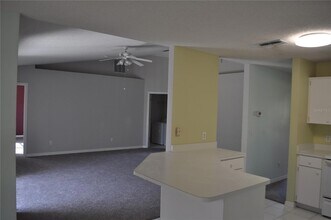 5 White Wing Pl in Palm Coast, FL - Building Photo - Building Photo