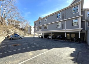 51 Pitman St, Unit 2 in Somerville, MA - Building Photo - Building Photo