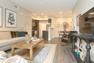 Canyon Ridge at Napa Junction in American Canyon, CA - Foto de edificio - Interior Photo