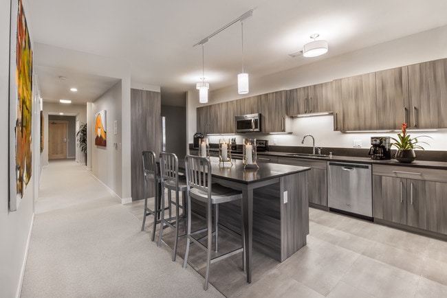 Beaumont Place Apartments in Whitefish Bay, WI - Foto de edificio - Interior Photo