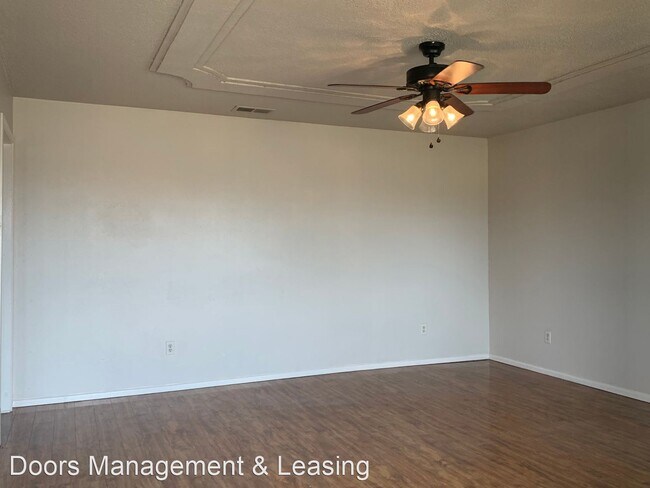 4617 Lehigh St photo'