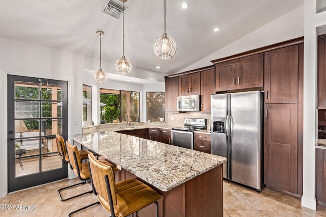 2555 N Tamarisk St in Chandler, AZ - Building Photo - Building Photo