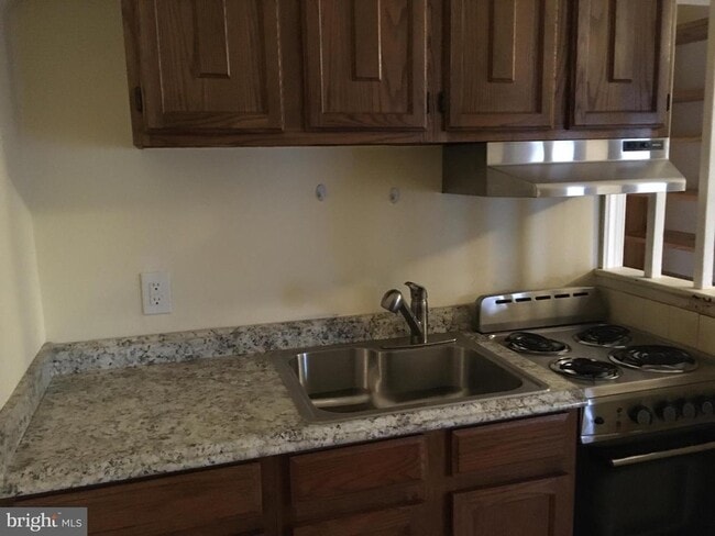 property at 800 Morgan Ave