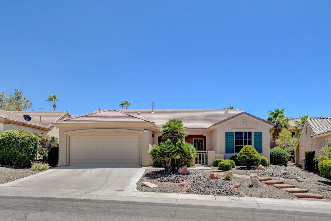 1684 Rockcrest Hills Ave in Henderson, NV - Building Photo