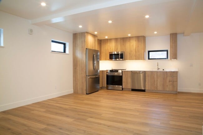 1010 Grand Ave in Glenwood Springs, CO - Foto de edificio - Building Photo