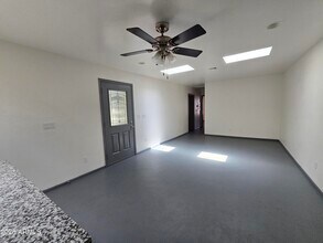 2302 N 36th St in Phoenix, AZ - Building Photo - Building Photo