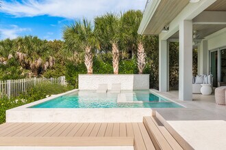 2807 Sunset Way in St Pete Beach, FL - Building Photo - Building Photo