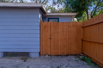 606 Woodlawn St in Clearwater, FL - Building Photo - Building Photo