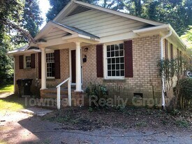 3026 Amity Garden Ct in Charlotte, NC - Building Photo