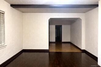 40-17 194th St in Queens, NY - Building Photo - Building Photo