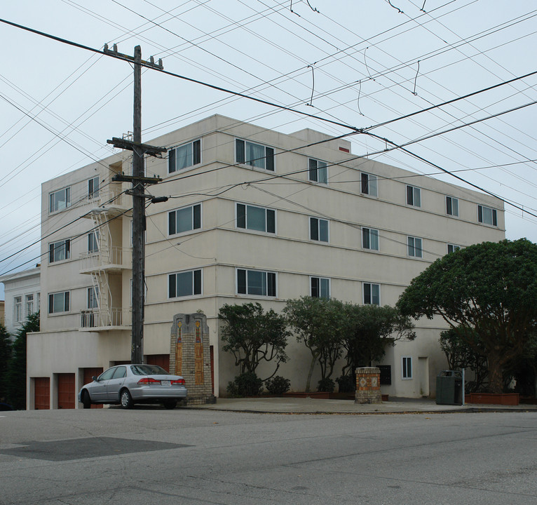 8101 Geary Blvd in San Francisco, CA - Building Photo