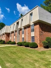 Summer Wind Apartments in Auburn, AL - Building Photo - Building Photo
