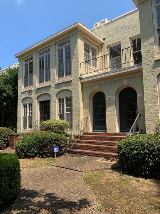 509 Thorn Pl, Unit Thorn Manor in Montgomery, AL - Foto de edificio