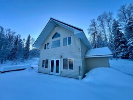 783 Foxview Rd in Fairbanks, AK - Building Photo