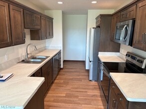 2731 Barnhill Rd SE in New Philadelphia, OH - Building Photo - Building Photo