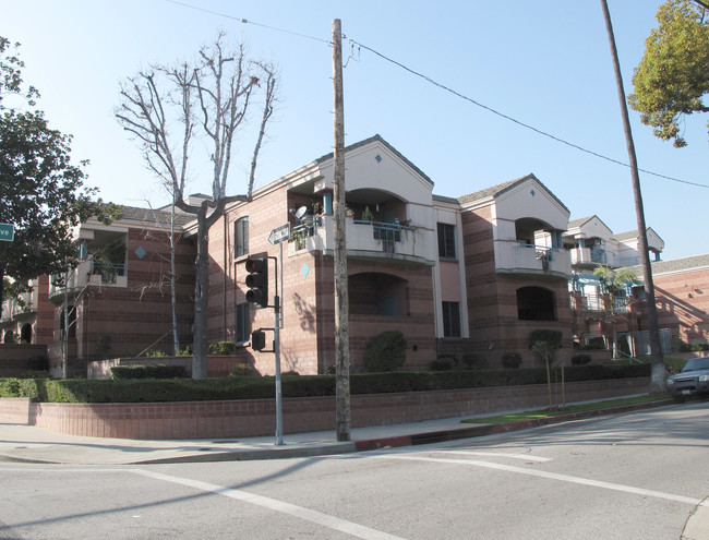 Catalina Gardens in Pasadena, CA - Building Photo - Building Photo