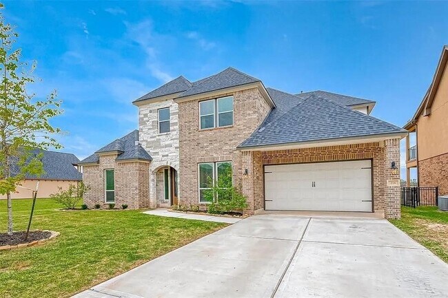 property at 216 Waterstone Dr