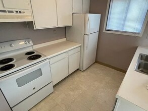 130 8th Ave SE in Mayville, ND - Building Photo - Building Photo