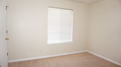 3374 Galleria Dr in Fayetteville, NC - Building Photo - Building Photo