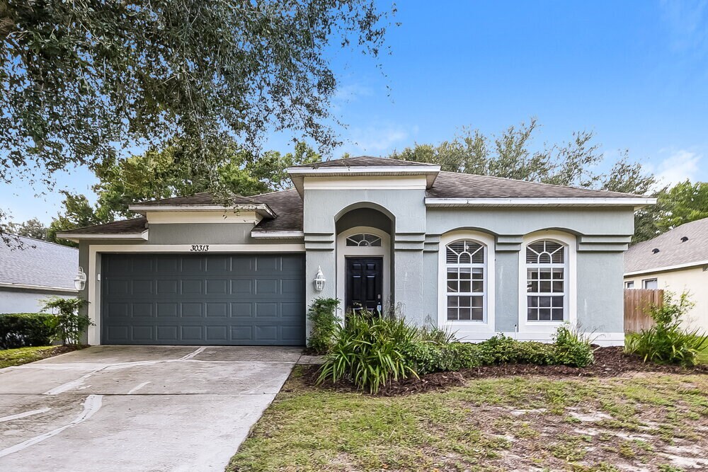 30313 Pga Dr in Sorrento, FL - Building Photo