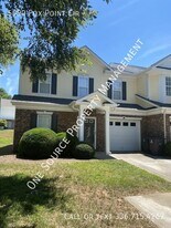 5990 Fox Point Cir in Winston-Salem, NC - Building Photo